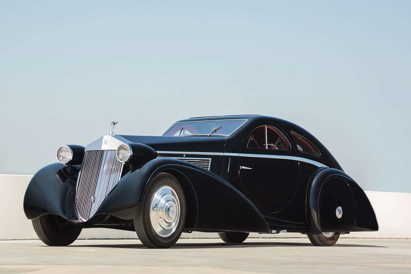 <strong>1925 &#x201C;Round Door&#x201D; Rolls-Royce Phantom</strong>: Re-bodied in 1932, the Round-Door Rolls is known for its sinuous body, low profile, and most of all, the perfectly circular doors.